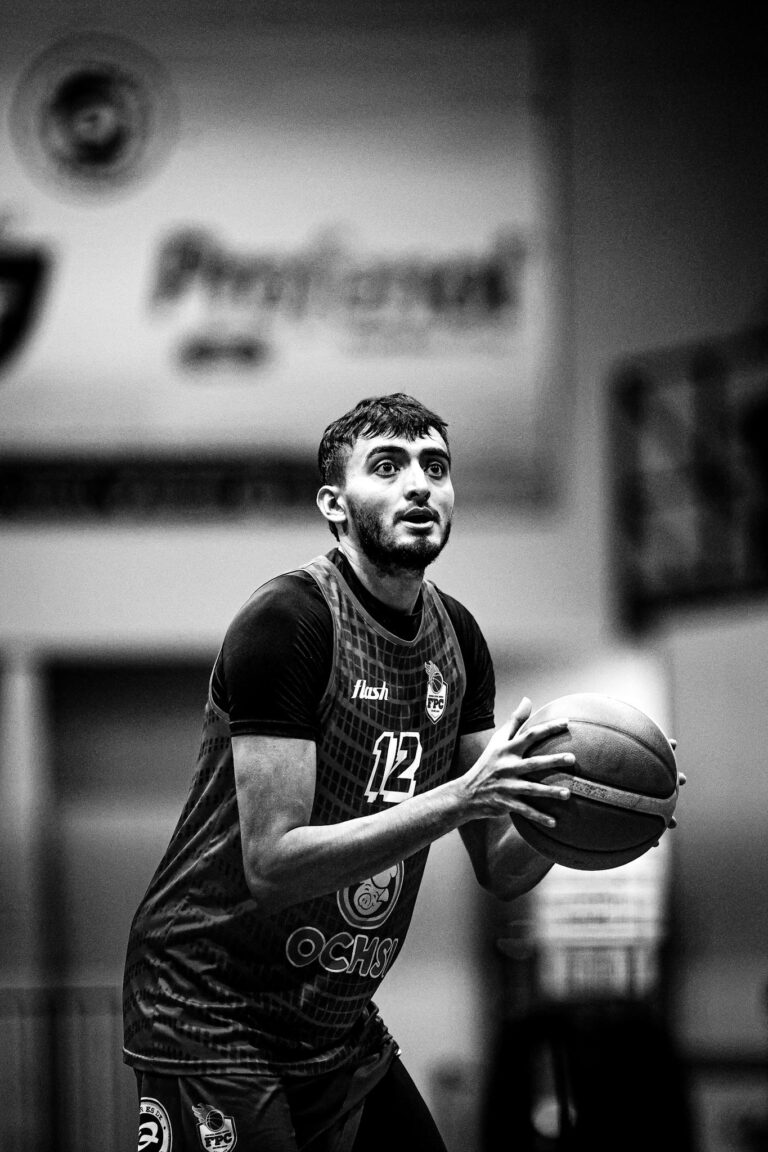 Building a Loyal Blog Audience: Strategies for Engagement and Growth